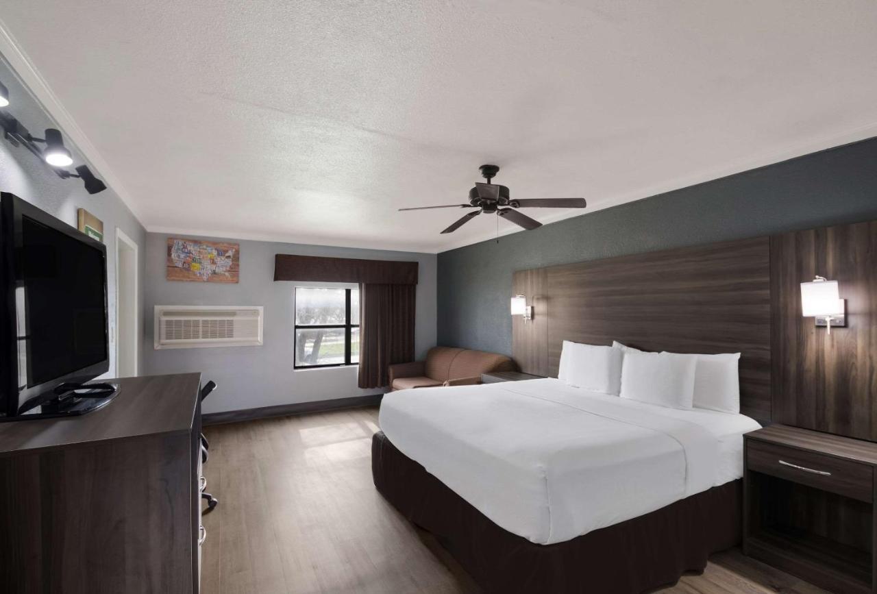 Econo Lodge Near The Domain - The Arboretum Austin Dış mekan fotoğraf